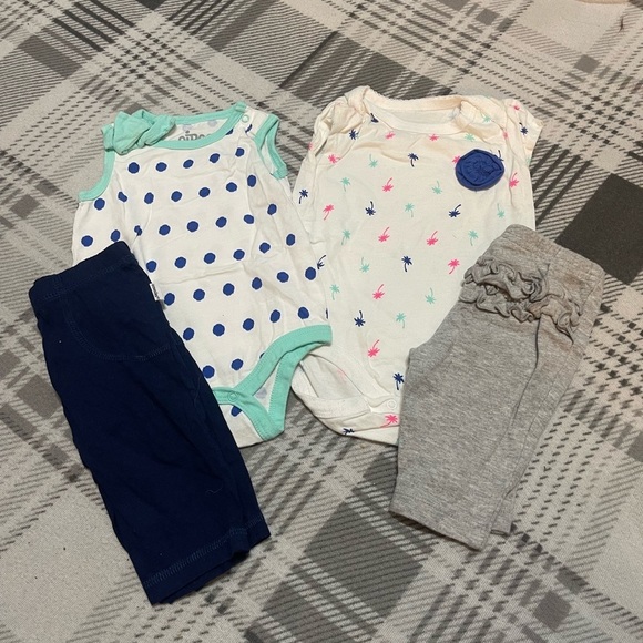 Circo Other - 🌼4/$25🌼 Baby 0-3 month onesie and pants bundle